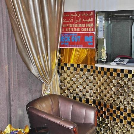 Golden Star Hotel ドバイ エクステリア 写真