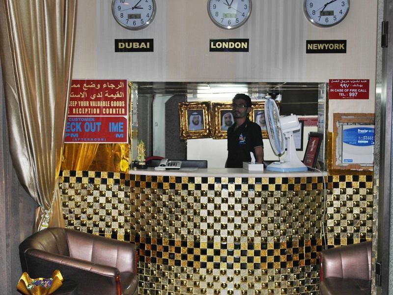 Golden Star Hotel ドバイ エクステリア 写真