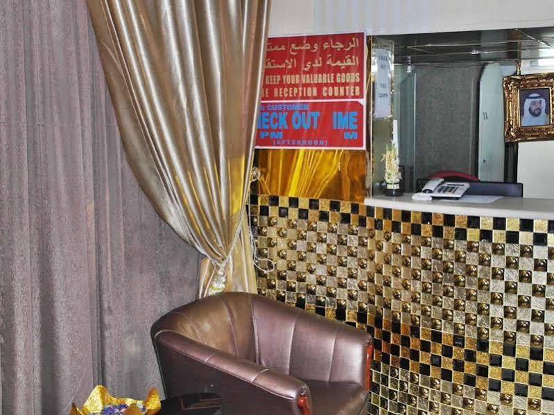 Golden Star Hotel ドバイ エクステリア 写真